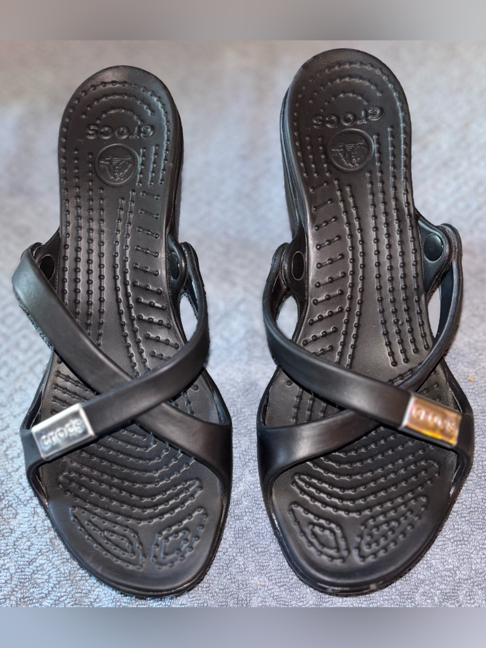 Cyprus IV Crocs High Heel Sandals Black Silver Logo 
Sz. 6
NWOT